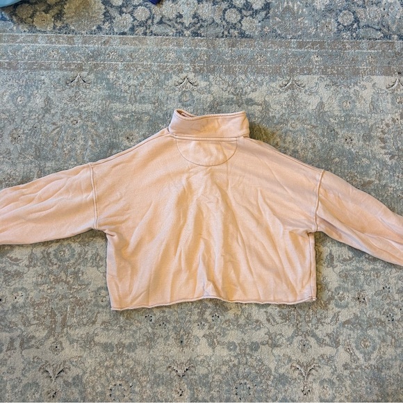 Aerie xs womens cropped button down collared shirt peach tan PERFECT CONDITION - Picture 2 of 6